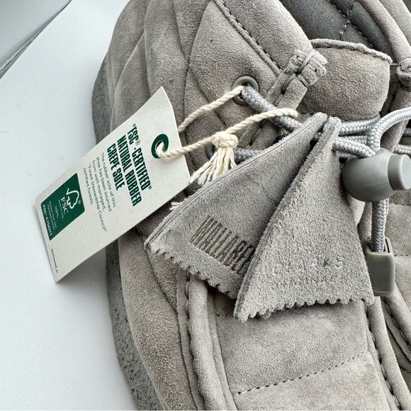 NWT Clarks Gray Quilted Suede Wallabee Boots - Picture 2 of 9